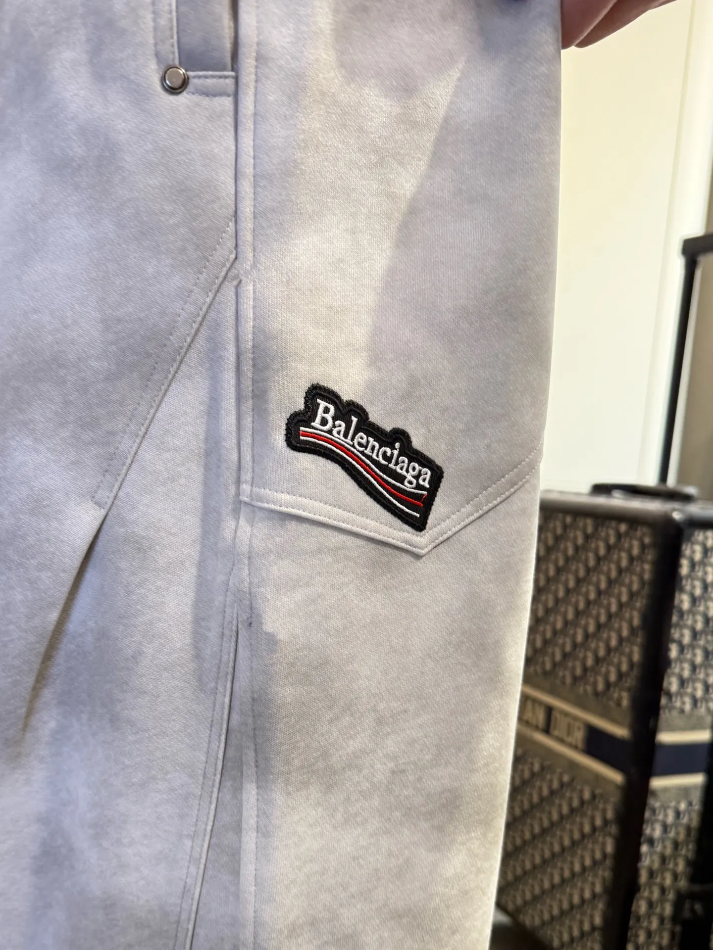 Balenciaga 🆕2026 Autumn and Winter New Arrival Casual Pants! The official website will be released simultaneously. Brand Classic LOGO casual pants, customized fabrics, excellent comfort and strong touch. Highly recognisable, perfect appearance and craftsmanship. Size:M-3XL